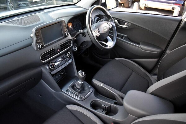 Used Hyundai KONA 2018 for sale - 76190035: Photo 3
