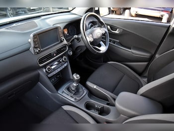 Used Hyundai KONA 2018 for sale - 76190035: Photo