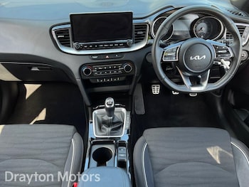 Used Kia Ceed 2024 for sale - 78361981: Photo