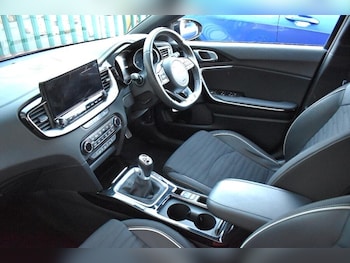 Used Kia Pro Ceed 2023 for sale - 77320648: Photo