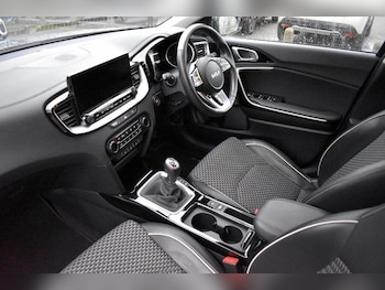 Used Kia XCeed 2023 for sale - 77216325: Photo