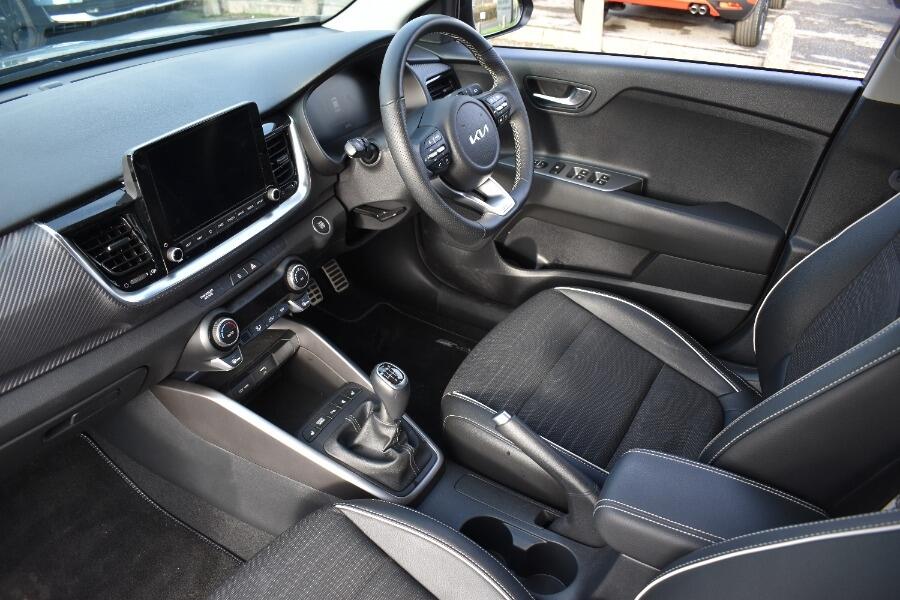 Used Kia Stonic 2025 for sale - 76689725: Photo 2