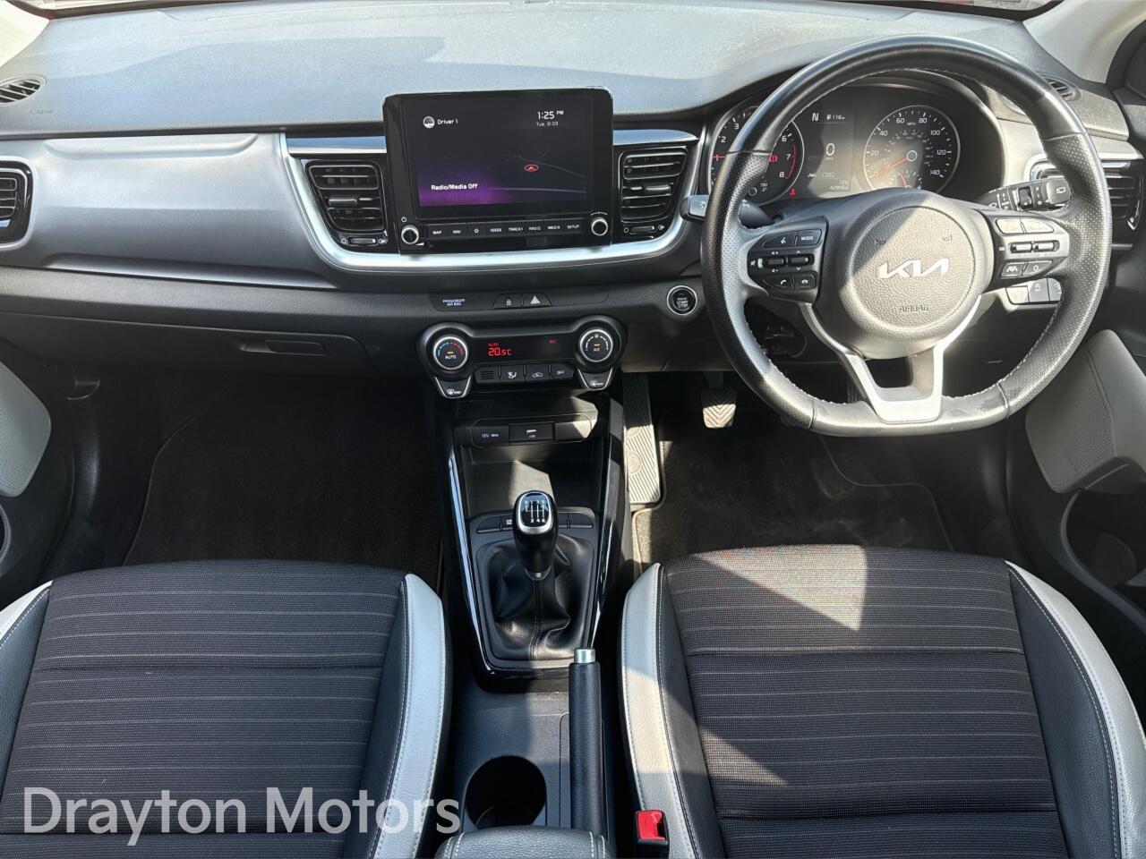 Used Kia Stonic for sale - 78086751: Photo 2