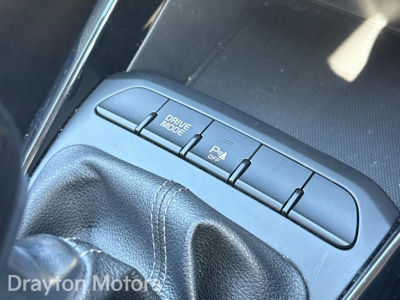 Used Kia Stonic for sale - 78086751: Photo 26