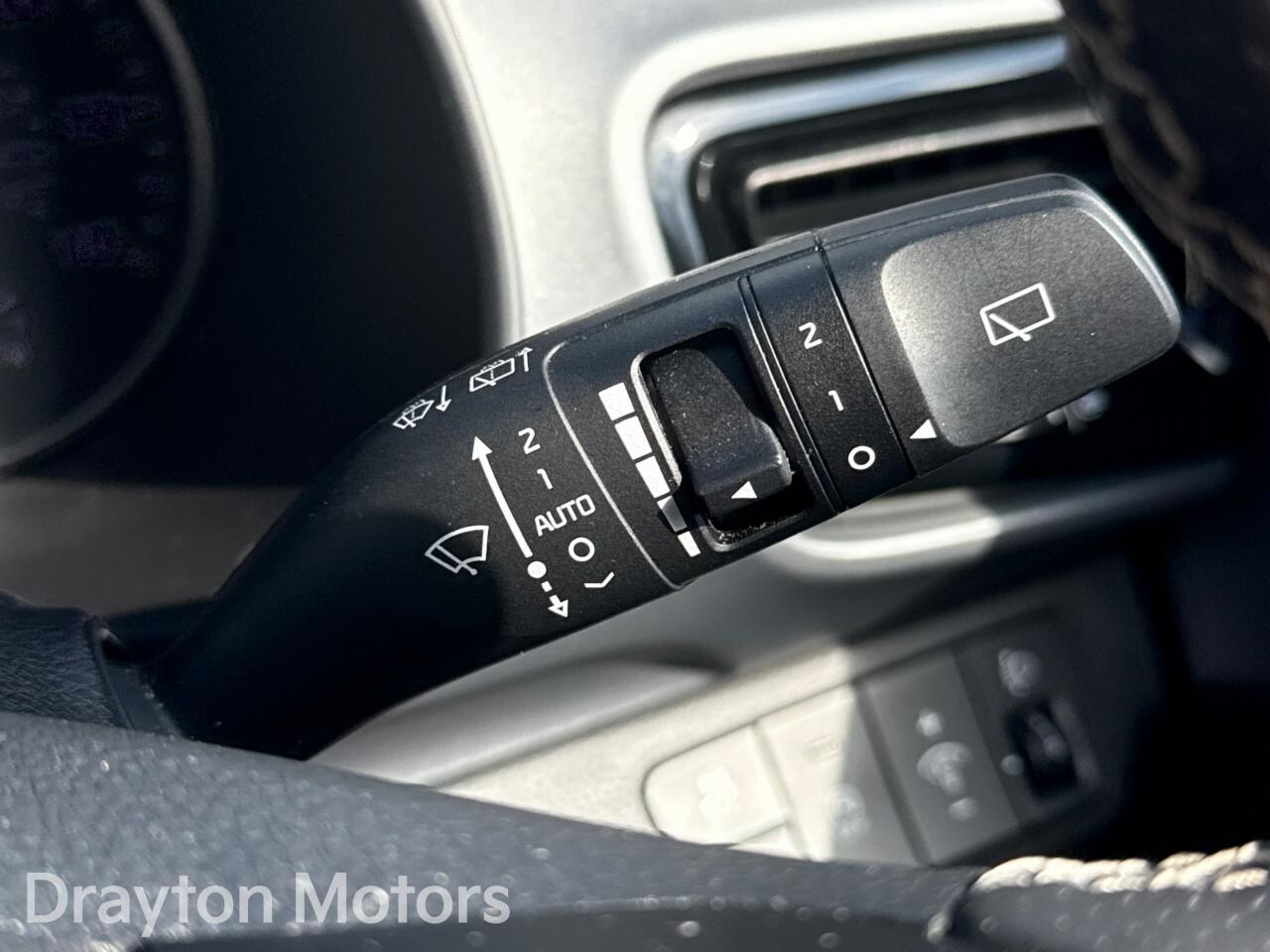 Used Kia Stonic for sale - 78086751: Photo 32