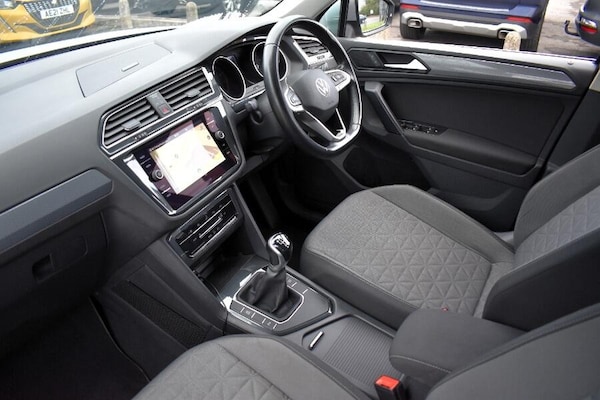 Used Volkswagen Tiguan 2021 for sale - 76152080: Photo 3