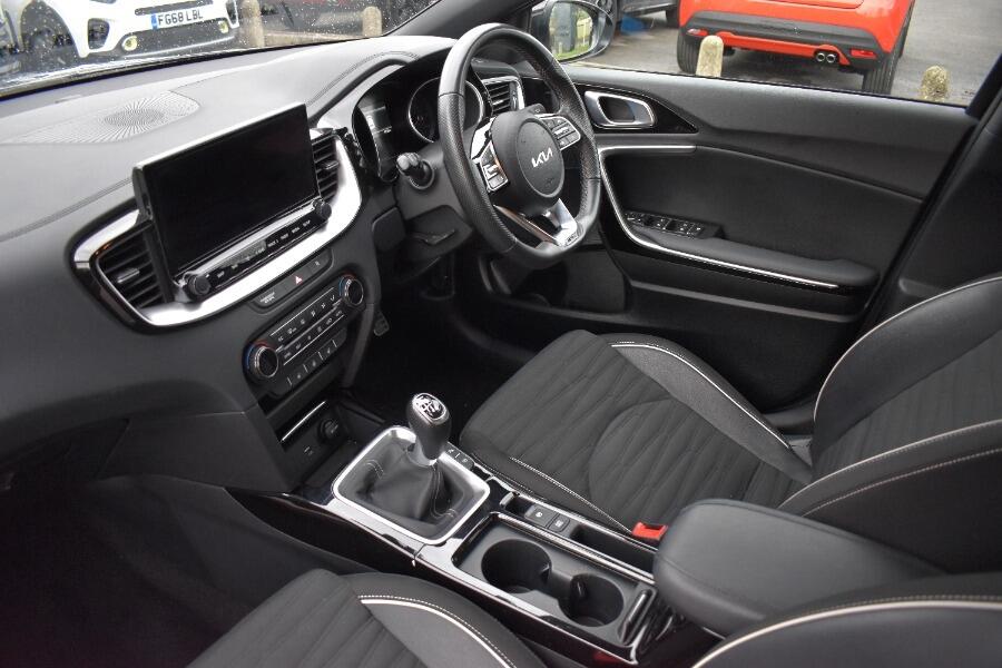 Used Kia Ceed 2023 for sale - 77320436: Photo 2