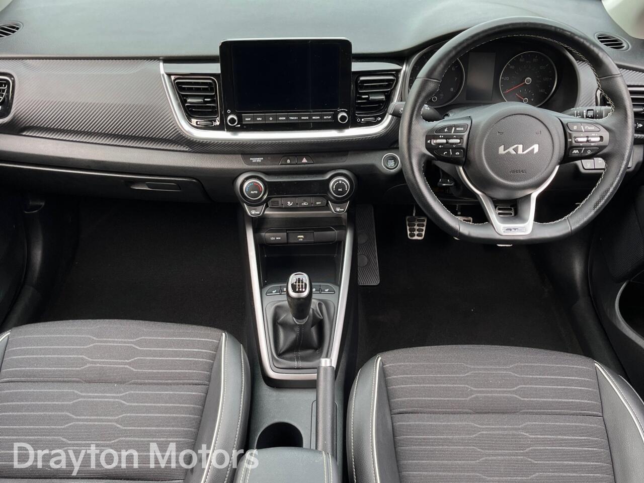 Used Kia Stonic 2023 for sale - 78157394: Photo 2