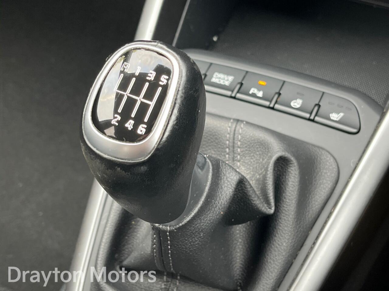 Used Kia Stonic 2023 for sale - 78157394: Photo 25