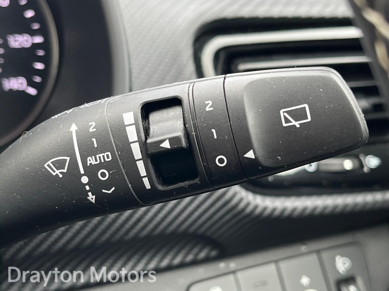 Used Kia Stonic 2023 for sale - 78157394: Photo 30