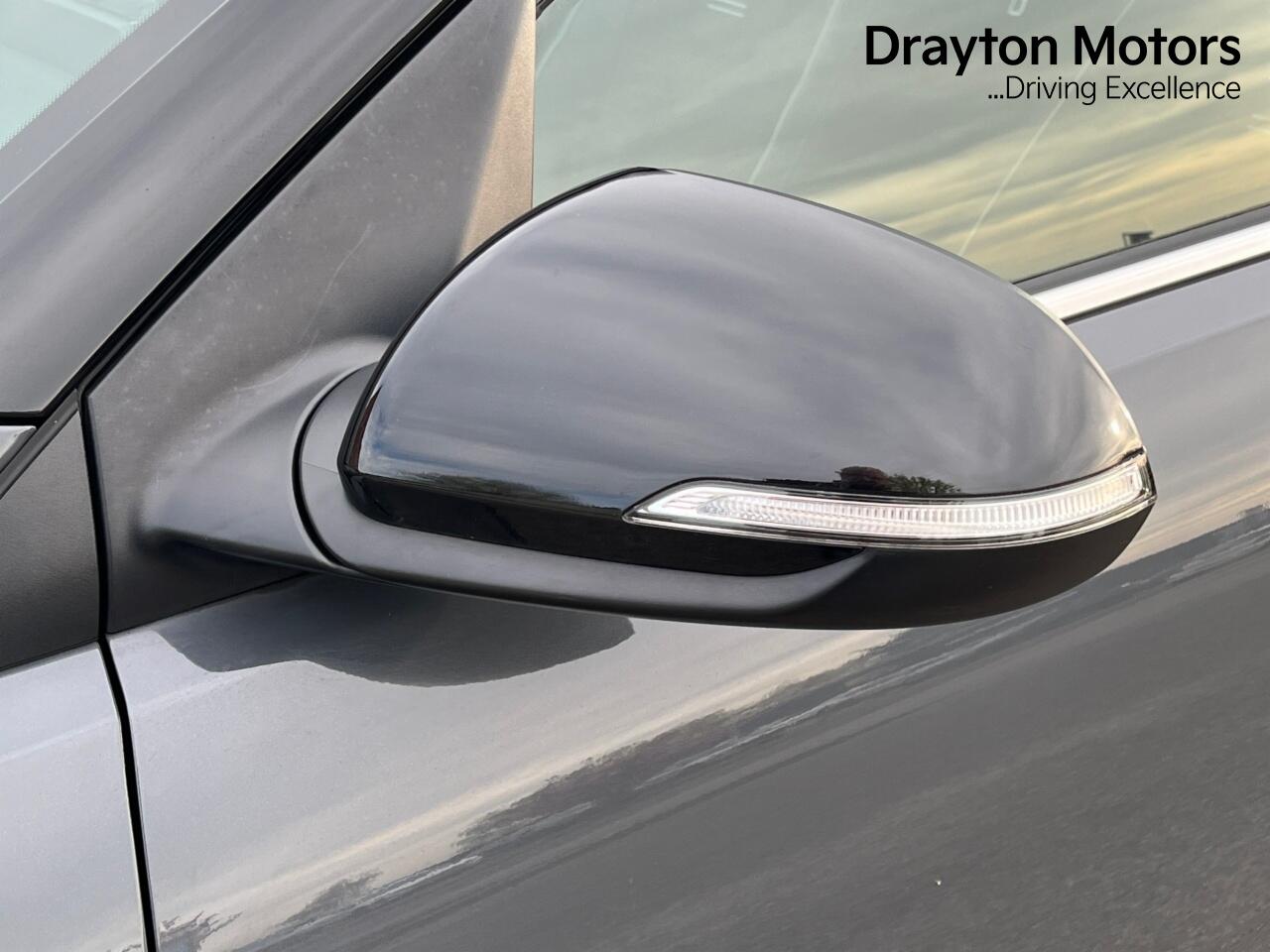 Used Kia Stonic 2023 for sale - 78157394: Photo 38