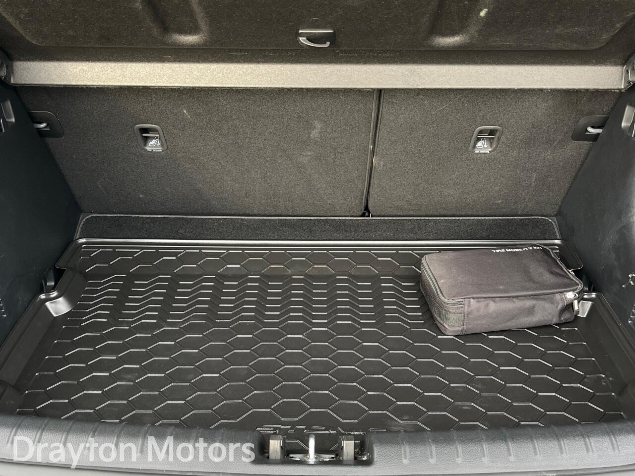 Used Kia Stonic 2023 for sale - 78157394: Photo 40