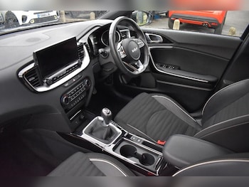 Used Kia Ceed 2023 for sale - 76964613: Photo