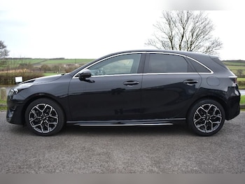 Used Kia Ceed 2023 for sale - 76964613: Photo