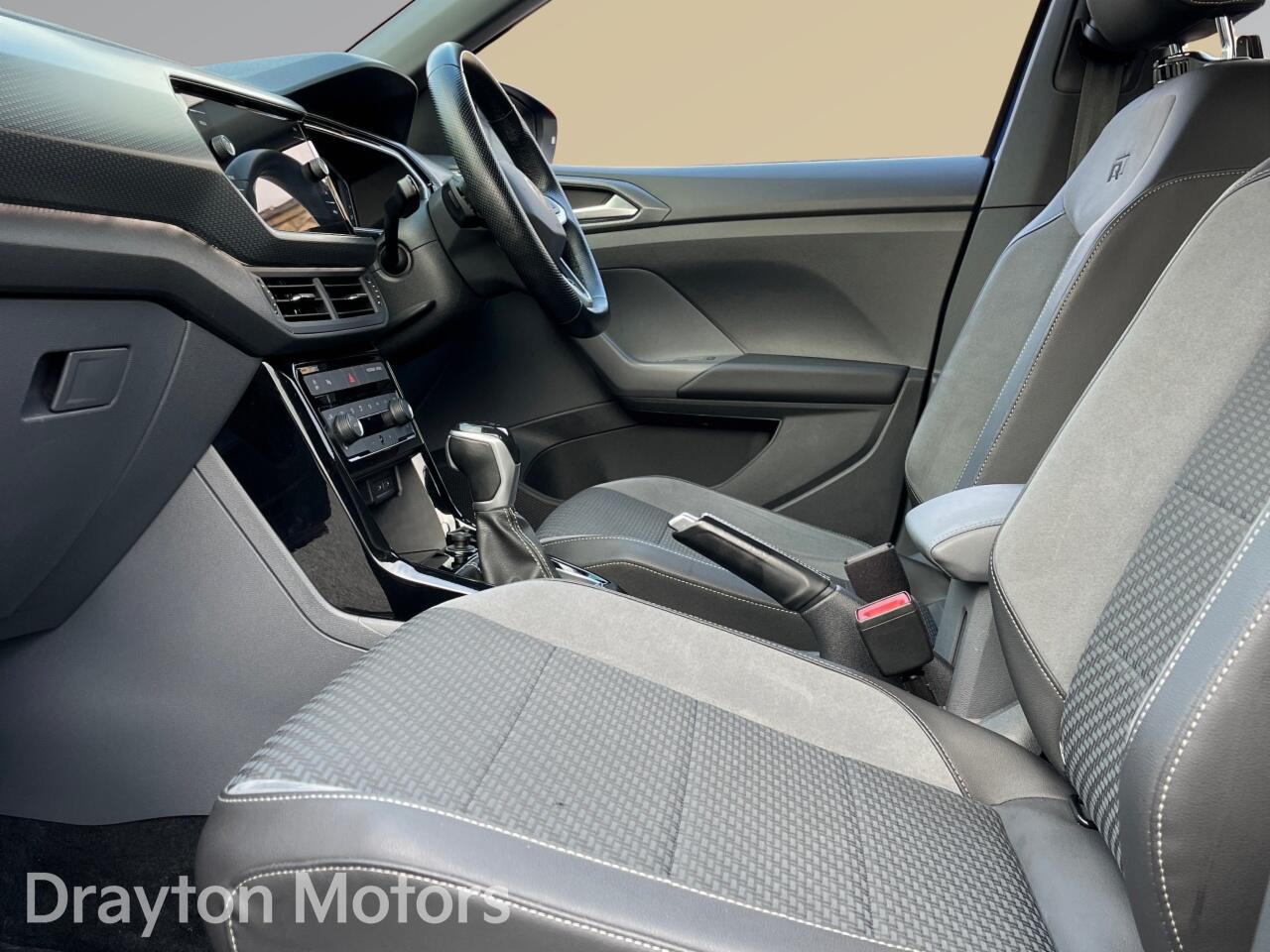 Used Volkswagen T-Cross 2020 for sale - 77343815: Photo 12