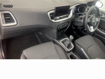 Used Kia Ceed 2025 for sale - 79145854: Photo