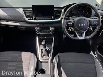 Used Kia Stonic 2023 for sale - 78260804: Photo