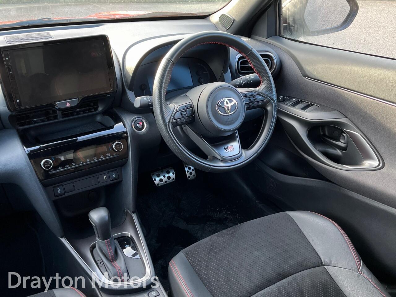 Used Toyota Yaris Cross 2024 for sale - 77573960: Photo 13