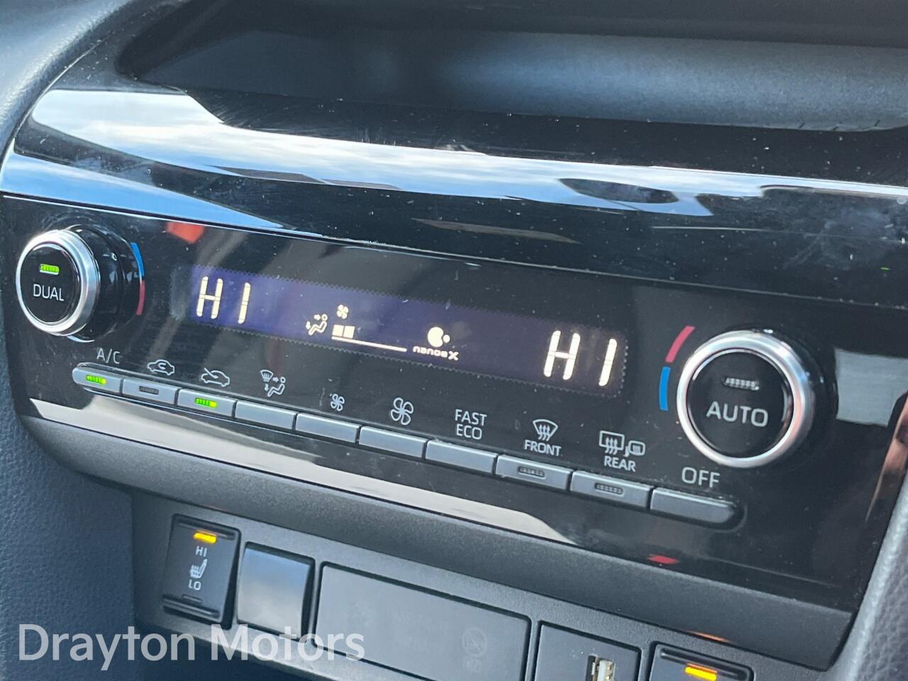 Used Toyota Yaris Cross 2024 for sale - 77573960: Photo 24