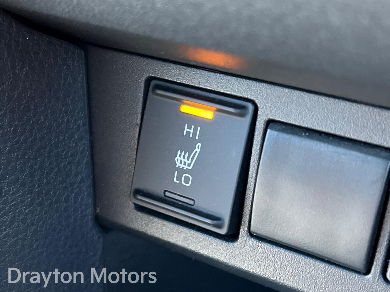 Used Toyota Yaris Cross 2024 for sale - 77573960: Photo 25