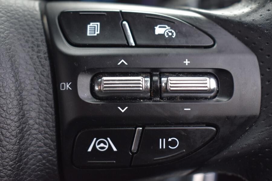 Used Kia Stonic 2024 for sale - 75781341: Photo 30