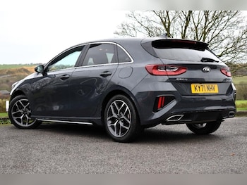 Used Kia Ceed 2021 for sale - 76538090: Photo