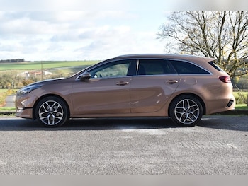 Used Kia Ceed 2022 for sale - 76409515: Photo