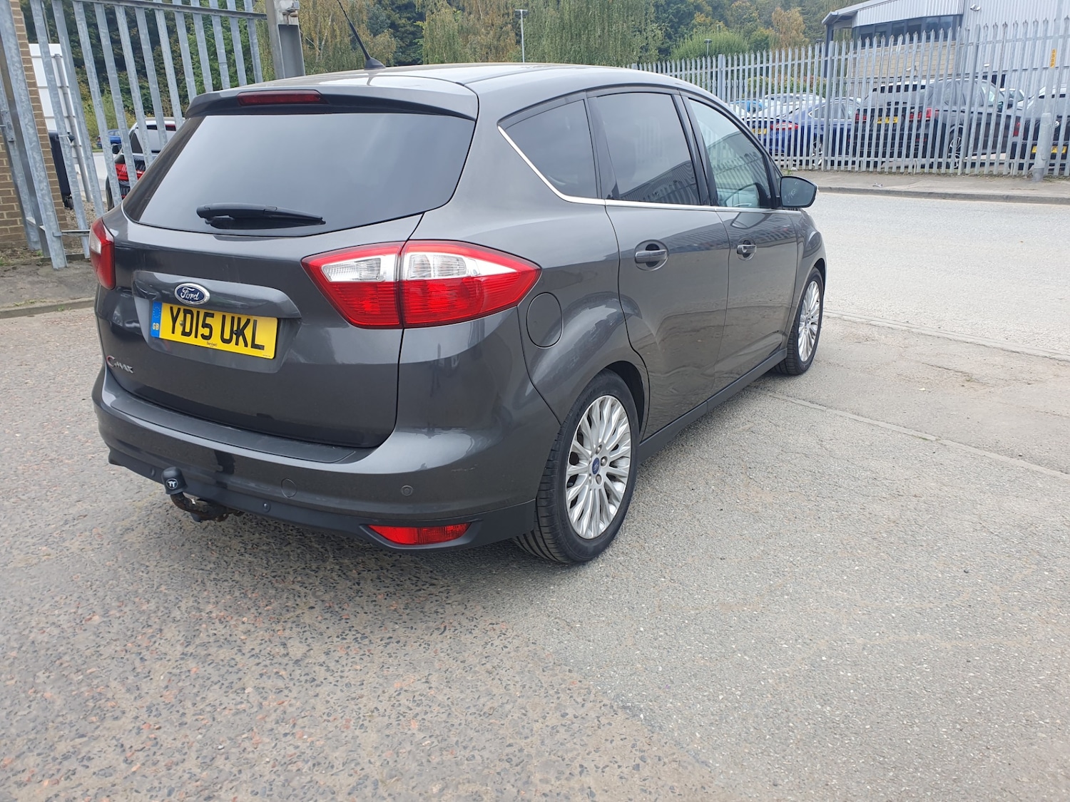 Used Ford C-Max 2015 for sale - 76352130: Photo 7