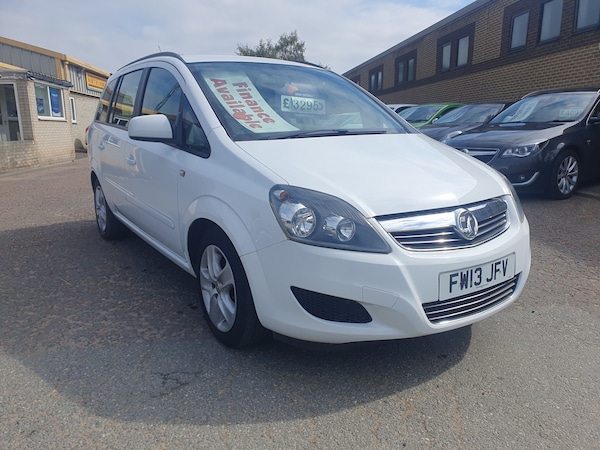 Used Vauxhall Zafira 2013 for sale - 75679878: Photo 2