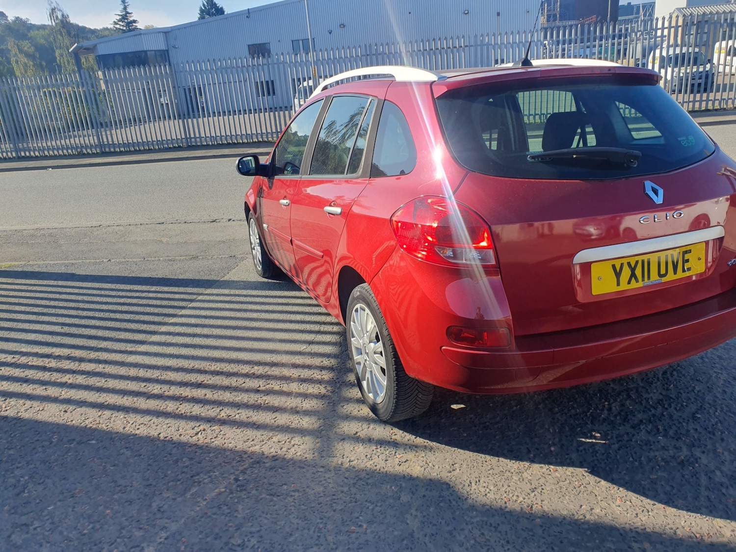 Used Renault Clio 2011 for sale - 76252452: Photo 7