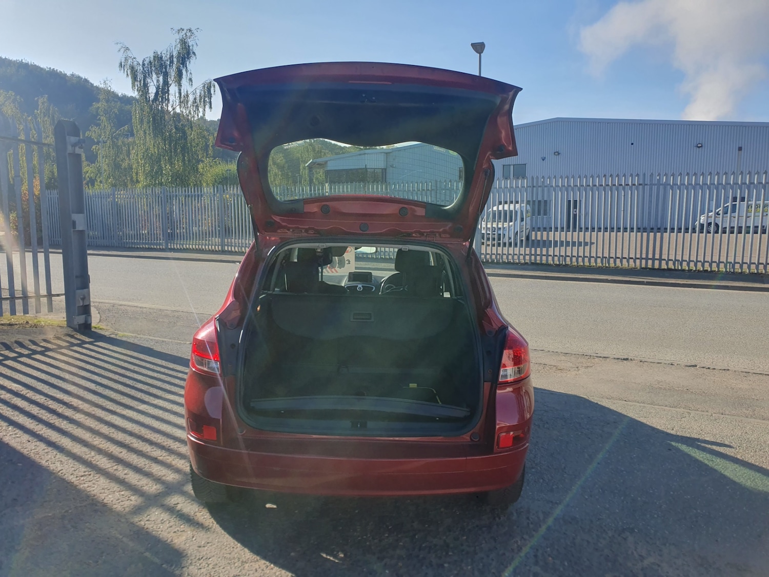 Used Renault Clio 2011 for sale - 76252452: Photo 9