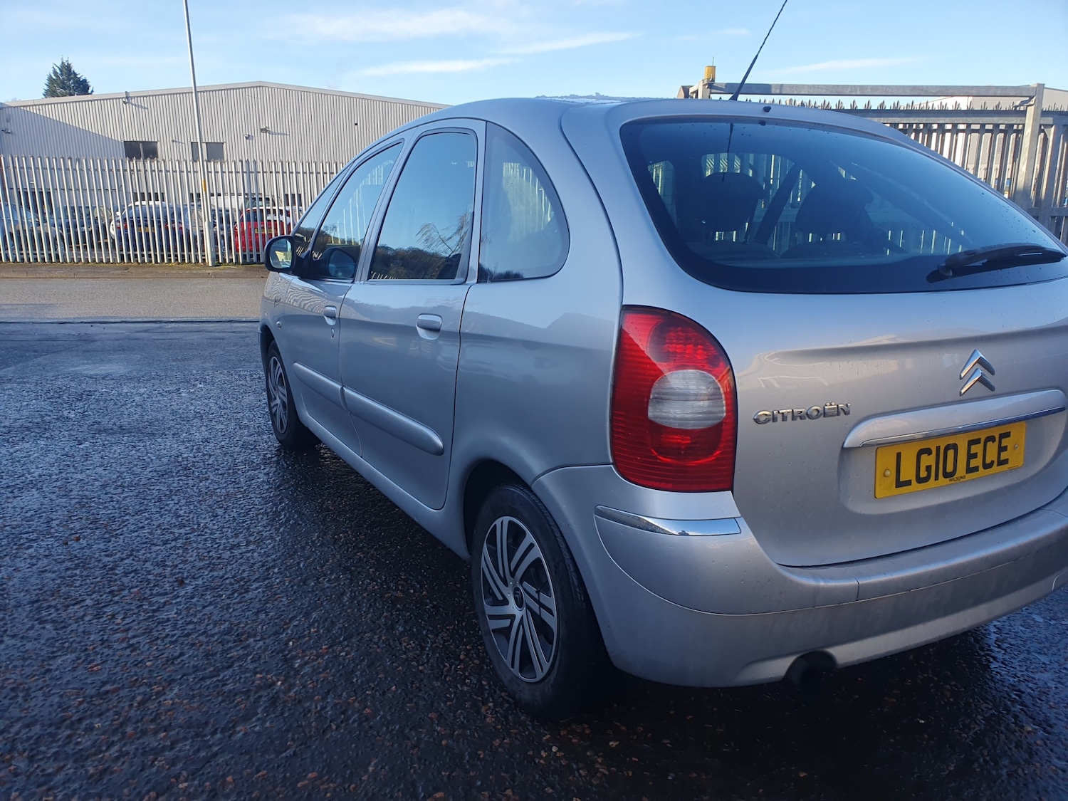 Used Citroen Xsara Picasso 2010 for sale - 76625406: Photo 6