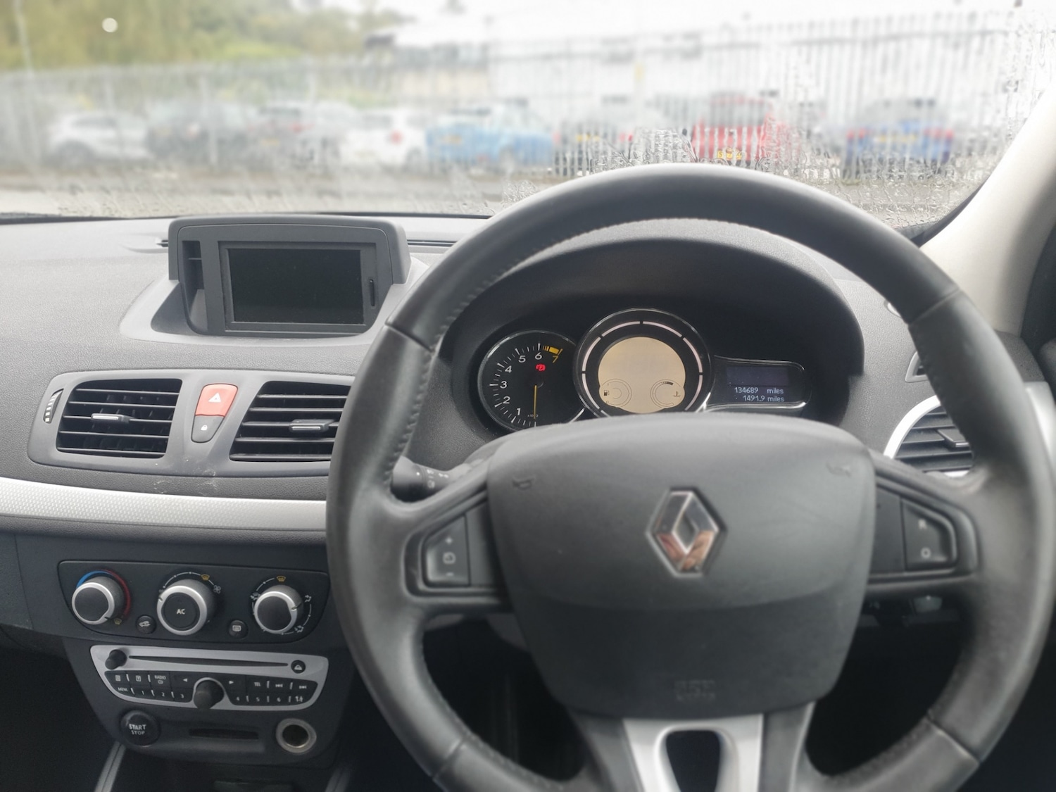Used Renault Megane 2011 for sale - 76126547: Photo 12