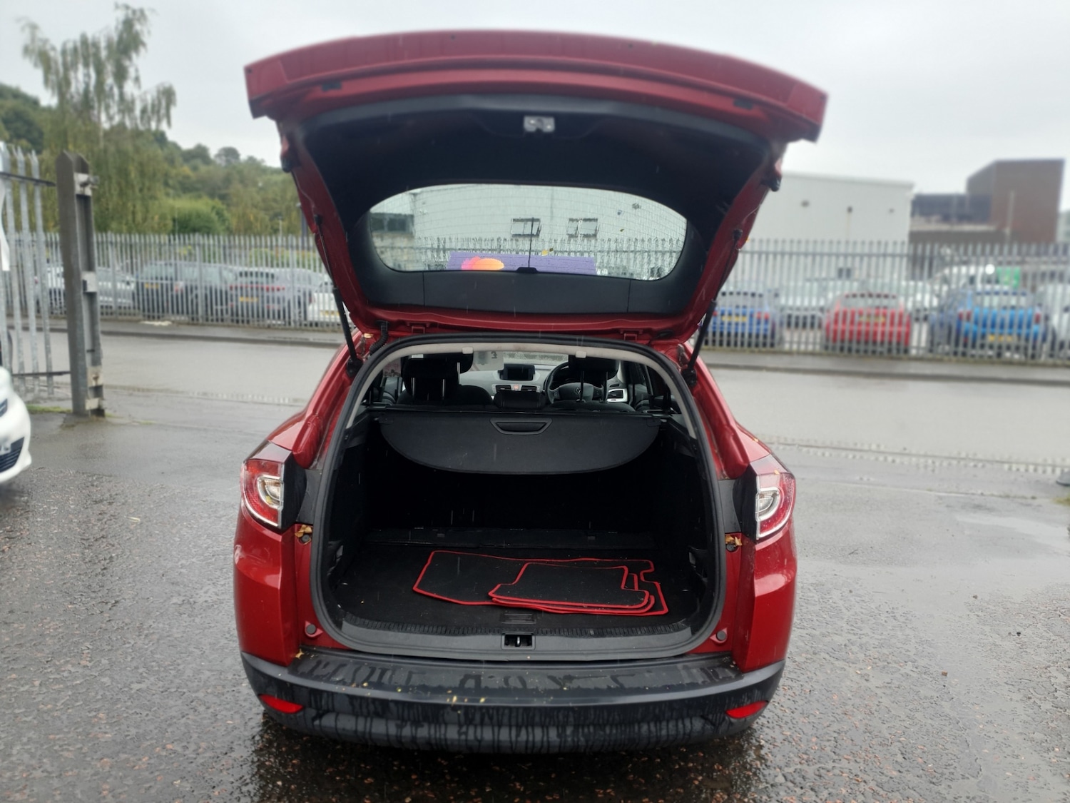 Used Renault Megane 2011 for sale - 76126547: Photo 8