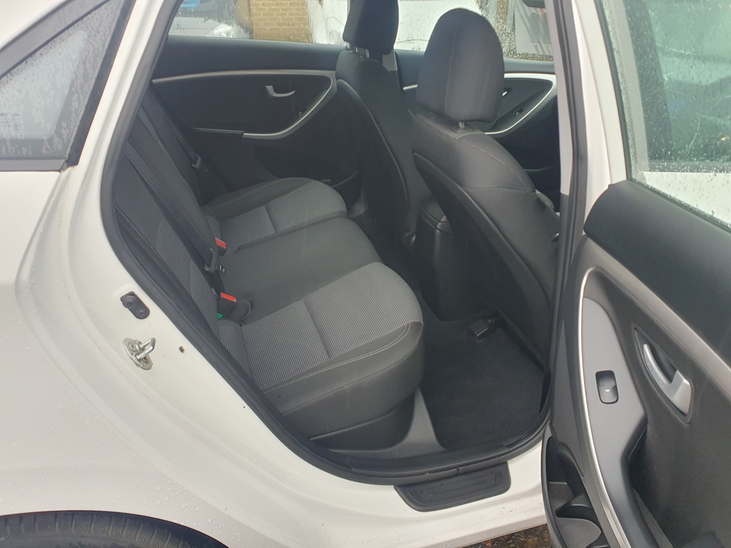 Used Hyundai i30 2014 for sale - 76126580: Photo 7