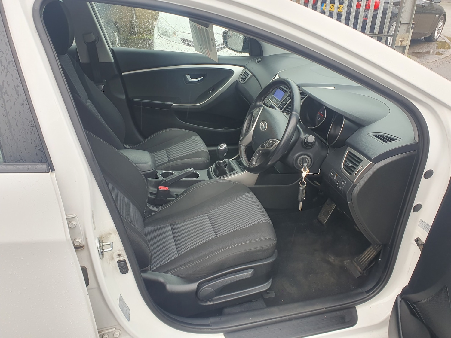 Used Hyundai i30 2014 for sale - 76126580: Photo 9