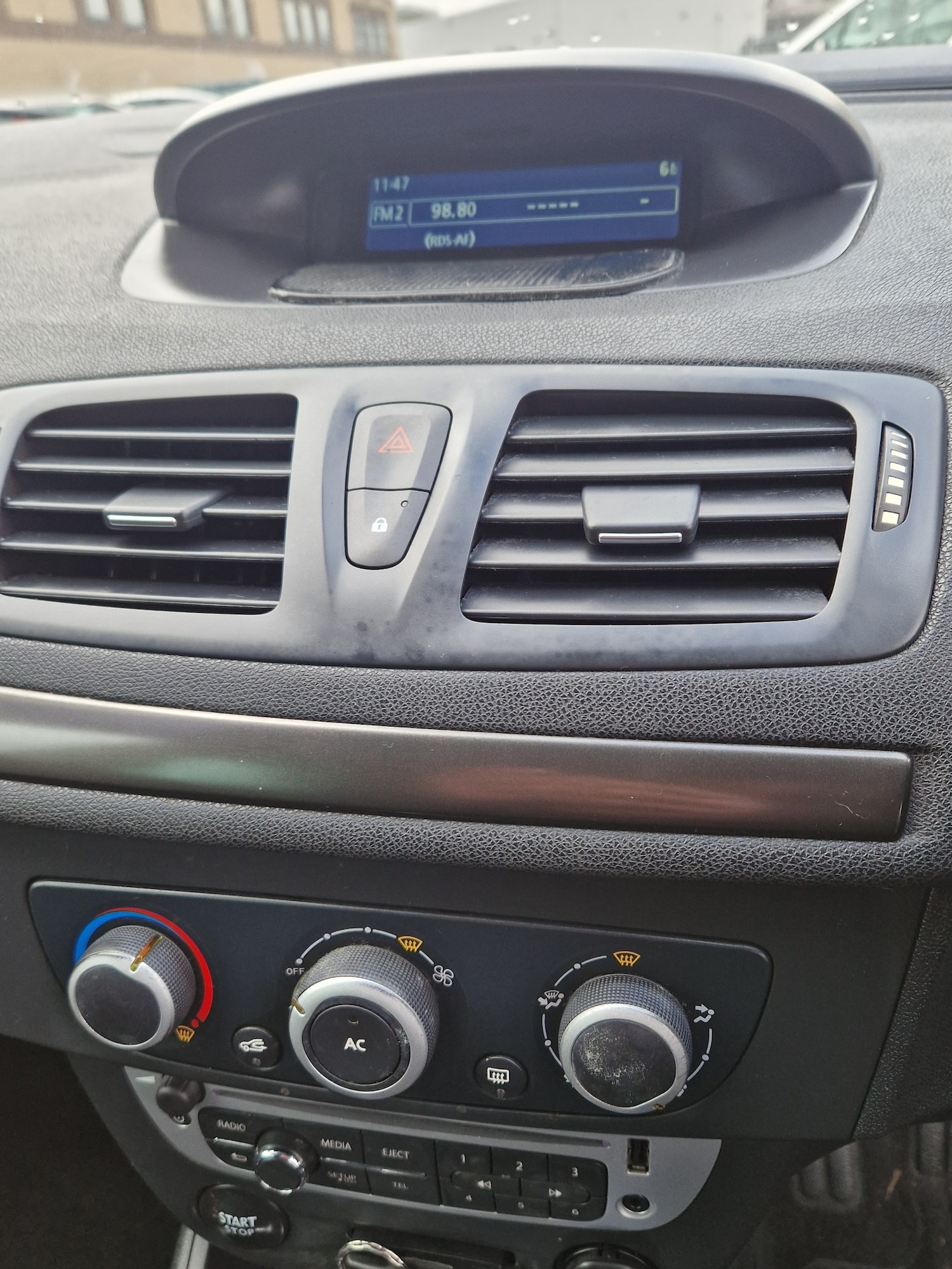 Used Renault Megane 2014 for sale - 77490785: Photo 10