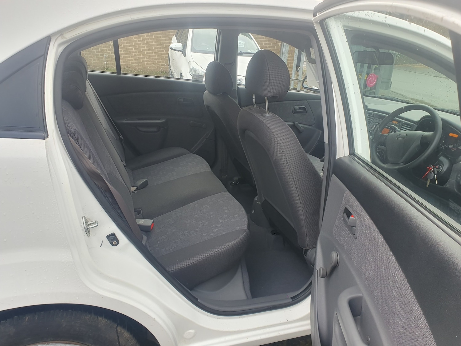 Used Kia Rio 2009 for sale - 76578184: Photo 9