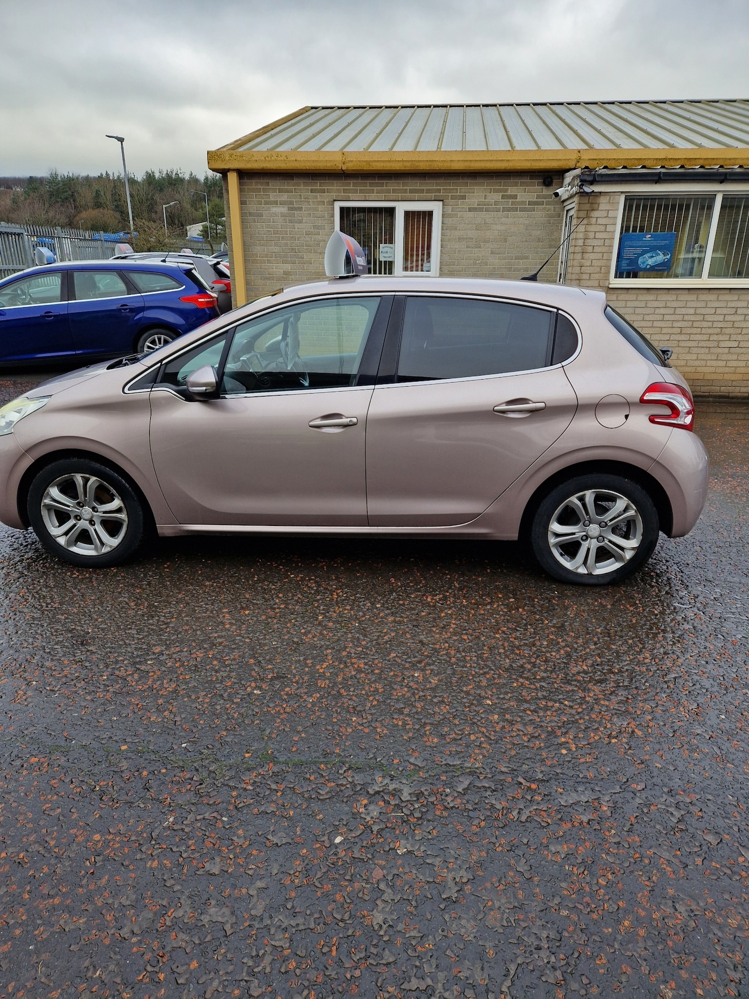 Used Peugeot 208 2013 for sale - 77491808: Photo 3