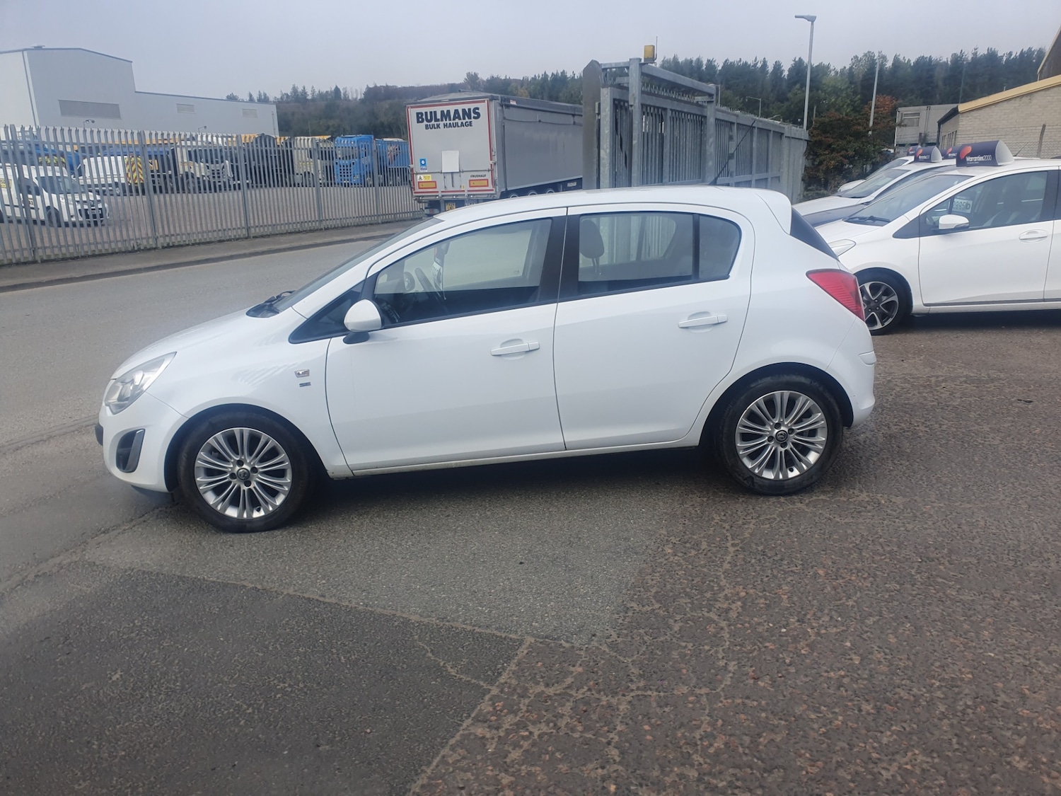 Used Vauxhall Corsa 2013 for sale - 76252417: Photo 4