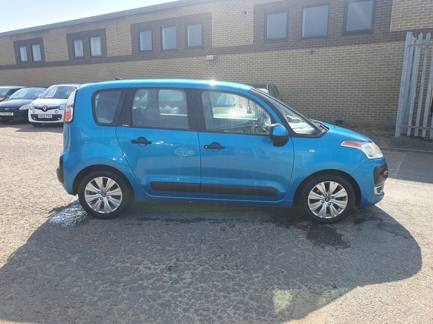 Vehicle 5
