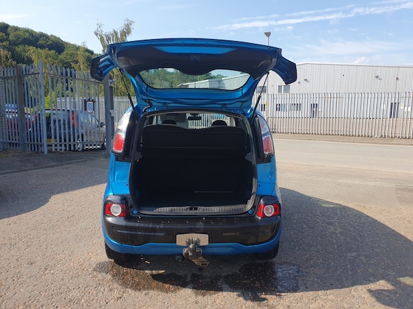 Used Citroen C3 Picasso 2009 for sale - 75683629: Photo 9