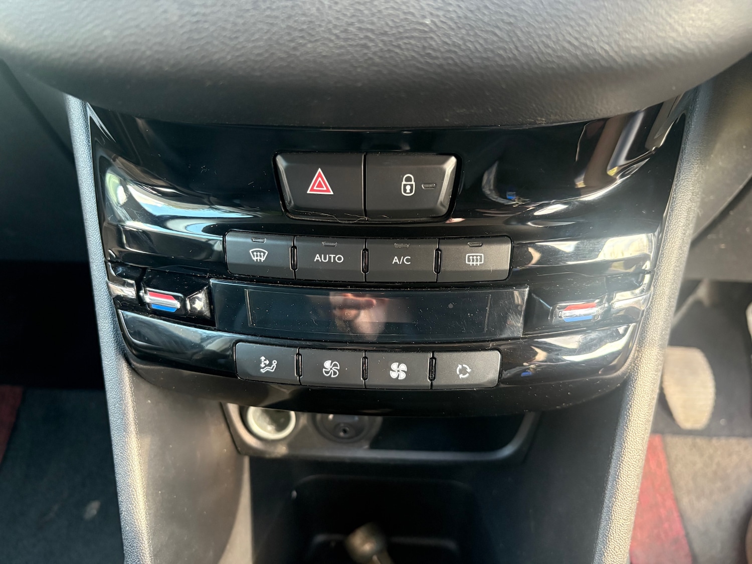 Vehicle 28