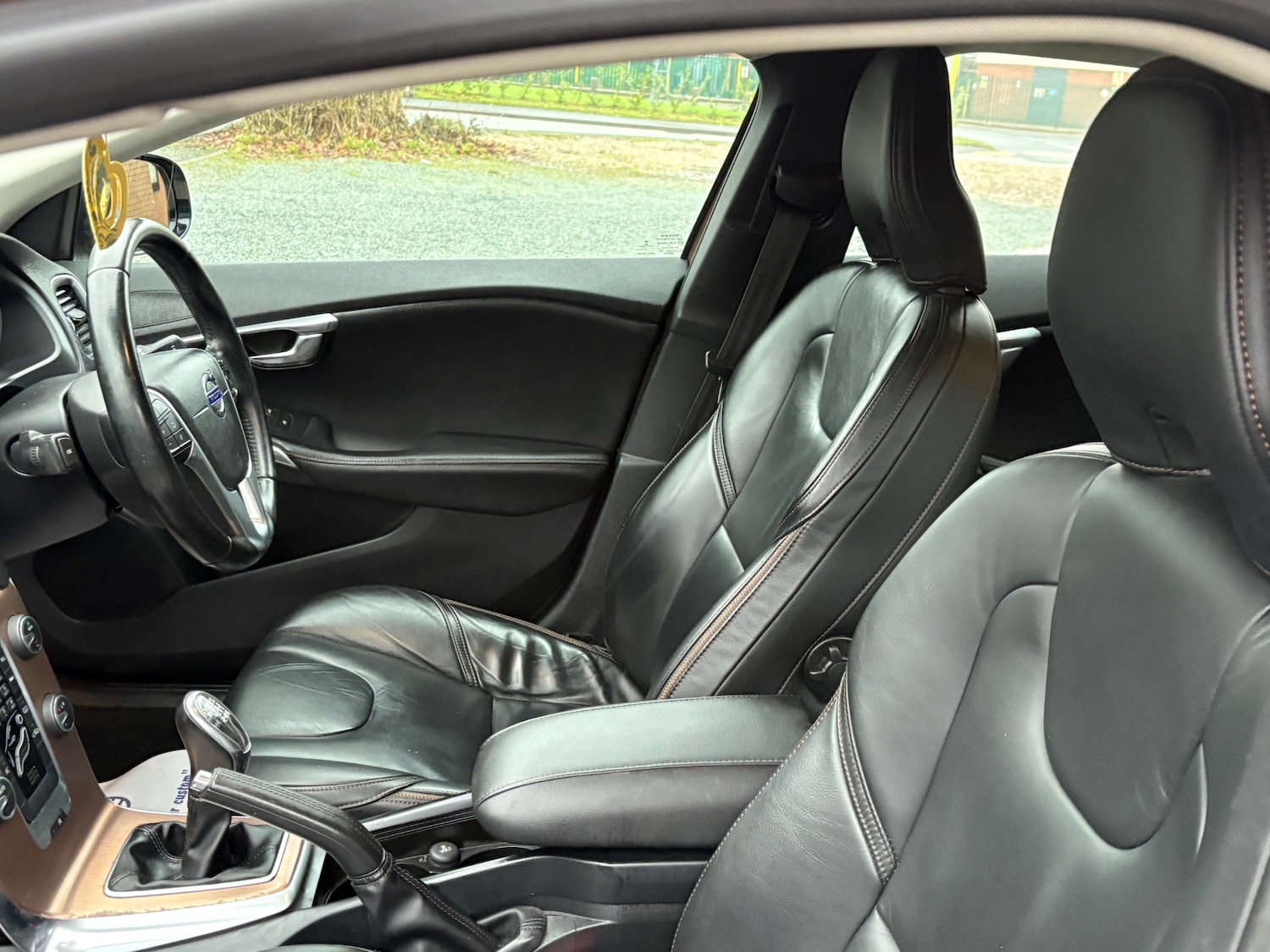 Used Volvo V40 2013 for sale - 77019510: Photo 10