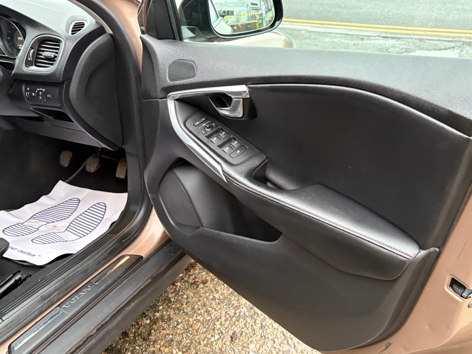 Used Volvo V40 2013 for sale - 77019510: Photo 15