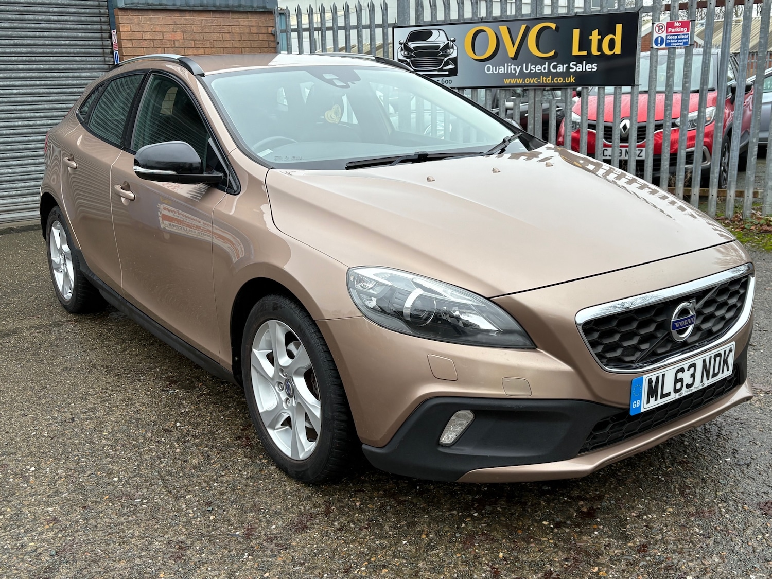 Used Volvo V40 2013 for sale - 77019510: Photo 23