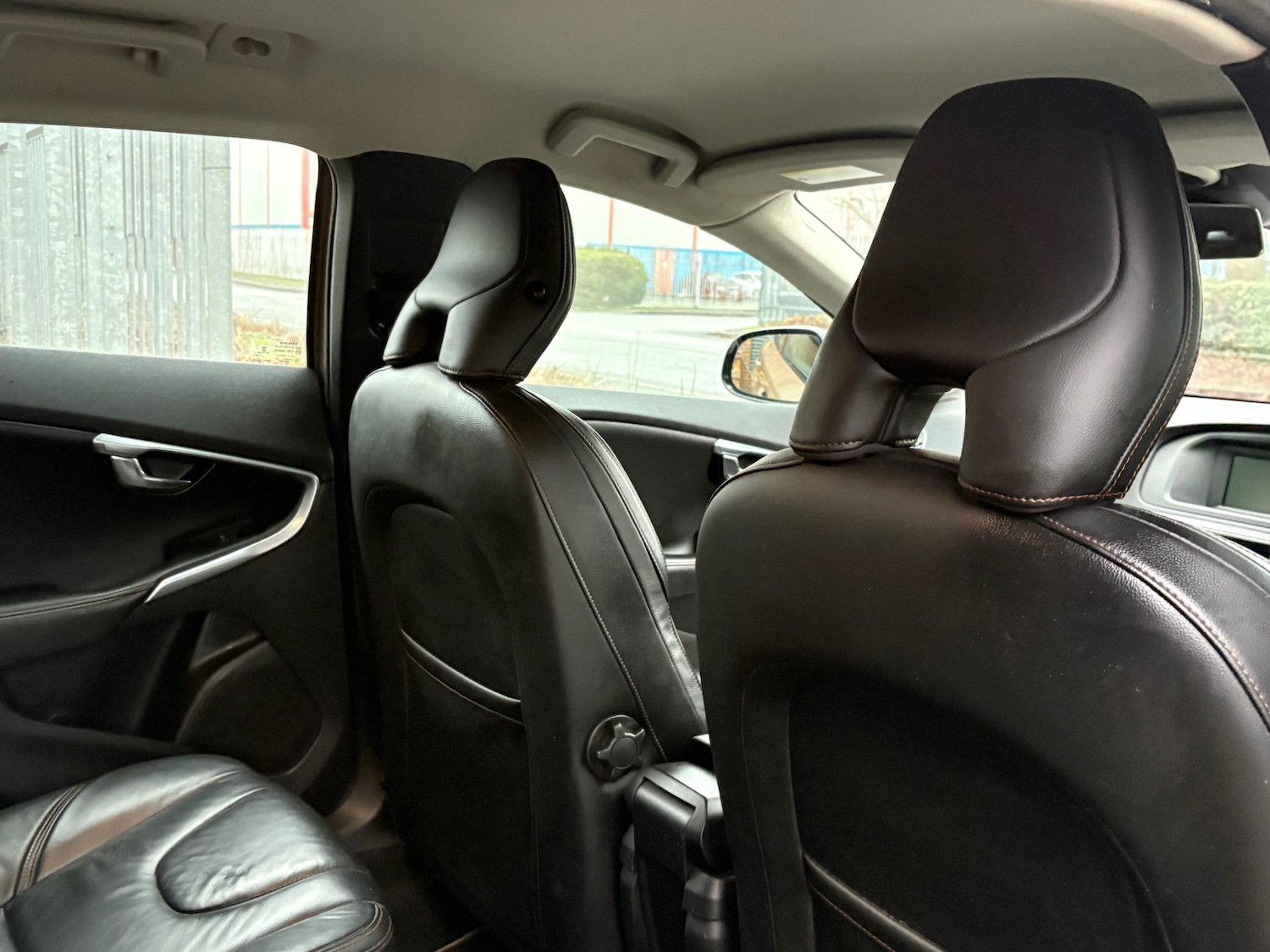 Used Volvo V40 2013 for sale - 77019510: Photo 36