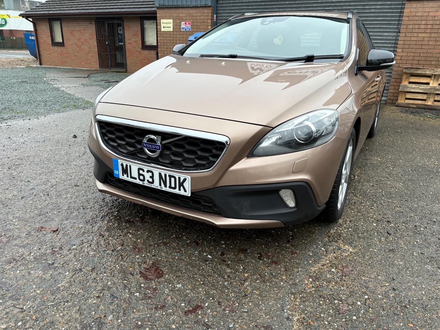 Used Volvo V40 2013 for sale - 77019510: Photo 41