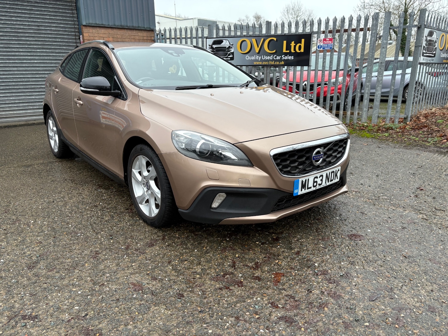 Used Volvo V40 2013 for sale - 77019510: Photo 43