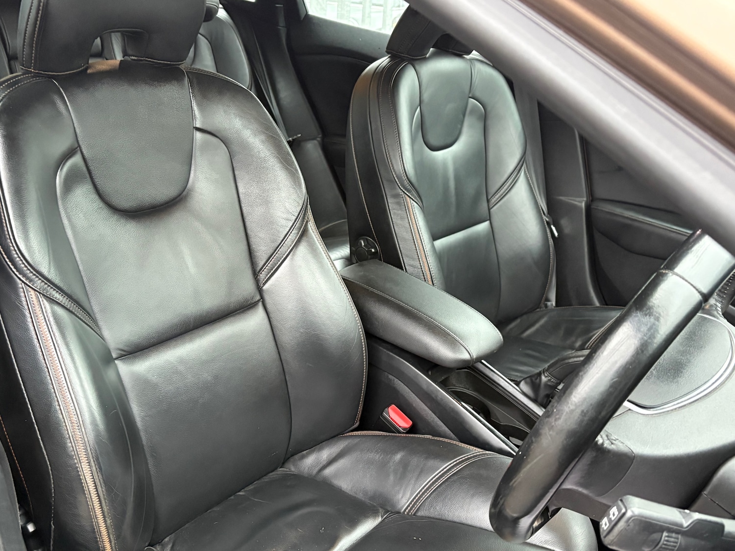 Used Volvo V40 2013 for sale - 77019510: Photo 45